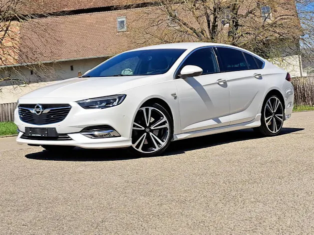 Opel Insignia Grand Sport 2.0 T 260cv Excellence 4x4