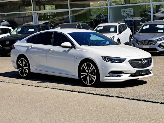 Opel Insignia Grand Sport 2.0 T 260cv Excellence 4x4