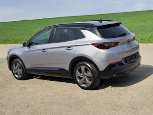 Opel Grandland 1.2 T GS Line 130cv (crochet)