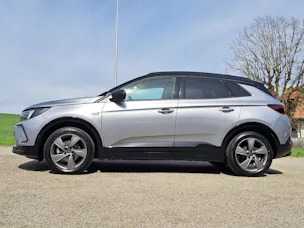 Opel Grandland 1.2 T GS Line 130cv (crochet)