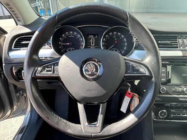Škoda Superb 2.0 TDI 140 Elegance DSG S/S