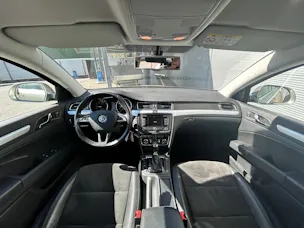 Škoda Superb 2.0 TDI 140 Elegance DSG S/S