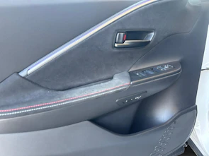 Fahrzeugbild TOYOTA C-HR 2.0 PHEV GR Sport