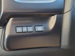 https://vehicle.imgix.net/4269849/664418a8-ab6f-4518-8aec-d469028c9ad6.jpg