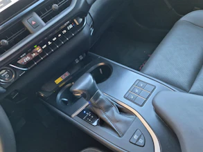 https://vehicle.imgix.net/4269849/8c178b30-47e8-41a8-9bbc-24ee31667fc7.jpg