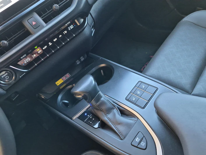 Fahrzeugbild LEXUS UX