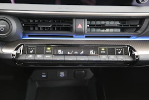 Fahrzeugbild TOYOTA Prius 2.0 Plug-In-Hybrid Style