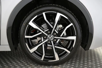 https://vehicle.imgix.net/4269903/ba04fbd6-7660-4095-adfb-19ed570dce03.jpg