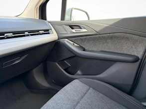 https://vehicle.imgix.net/4269930/9b9419ba-7b89-403b-91ab-6fd491e7b10f.jpg