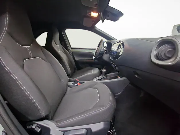 Toyota Aygo X 1.5 VVT-i HSD Trend