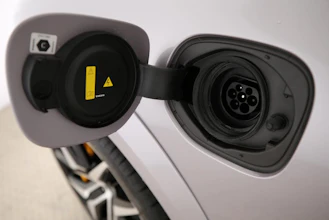 https://vehicle.imgix.net/4269994/8d8a85c6-d3de-4a87-b206-0d594d05e078.jpg