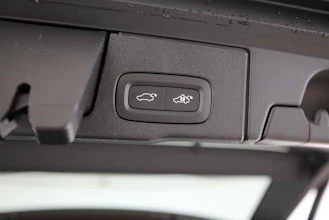 https://vehicle.imgix.net/4269994/fa3e8fa0-7904-4557-8afa-e0806929aedf.jpg