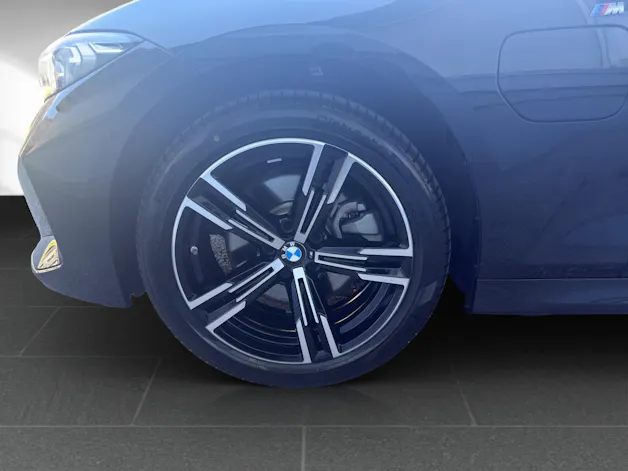 BMW 330e xDrive SAG Touring