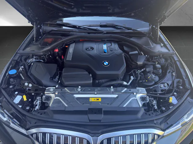 BMW 330e xDrive SAG Touring