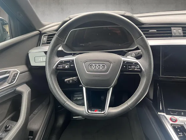 Audi e-tron S quattro