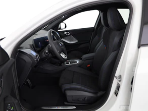 https://vehicle.imgix.net/4270127/996f8e72-fd00-48dd-895d-24f323069ce8.jpg
