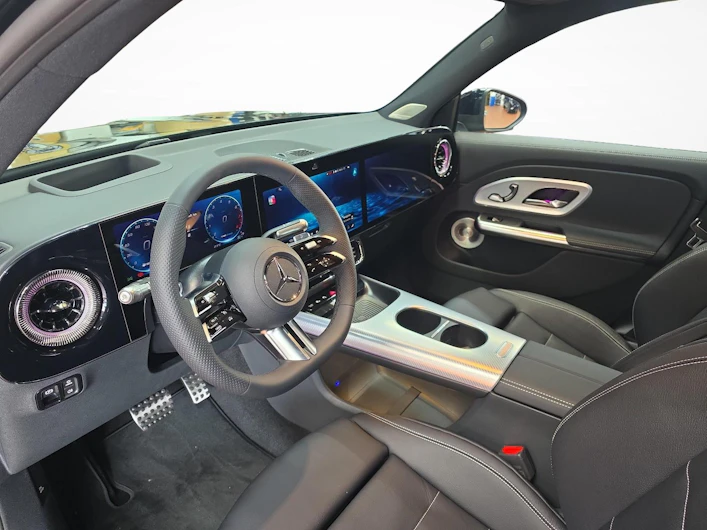 Fahrzeugbild MERCEDES-BENZ GLB 220