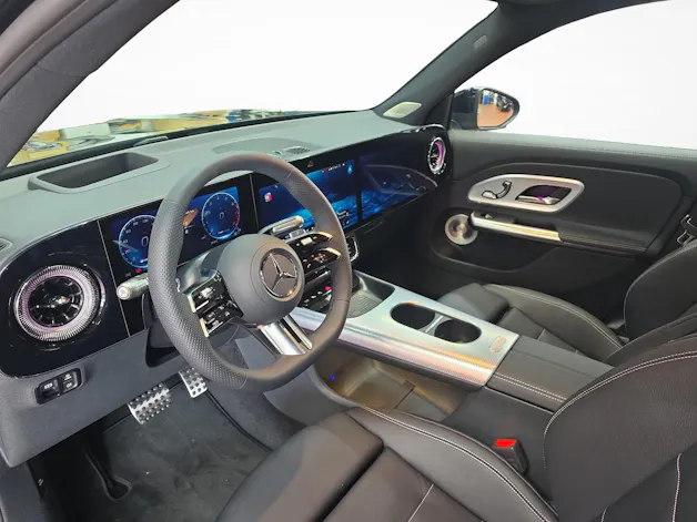 MERCEDES-BENZ GLB 220 4MATIC AMG Line
