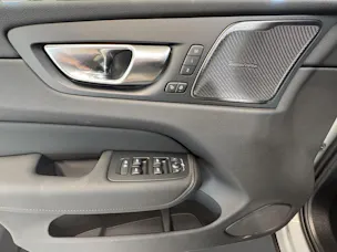 Volvo XC60 2.0 T8 TE Ultra Dark eAWD