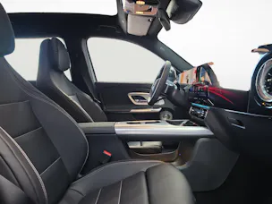 MERCEDES-BENZ GLB 220 4MATIC AMG Line