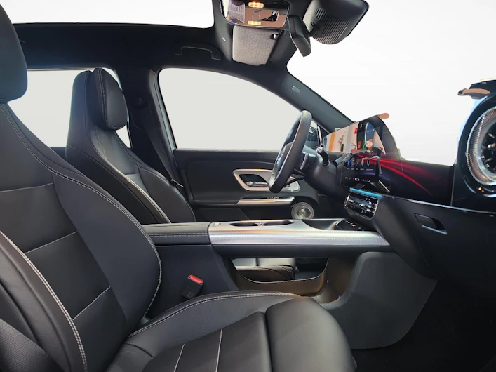 Fahrzeugbild MERCEDES-BENZ GLB 220
