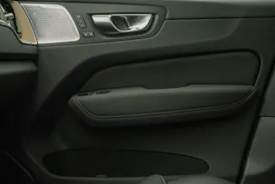 Volvo XC60 2.0 T8 TE Ultra Dark eAWD