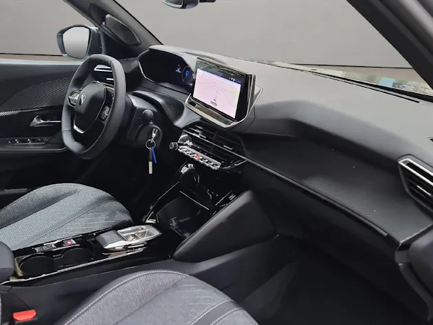 Peugeot 2008 1.2 Hybrid 145 Allure