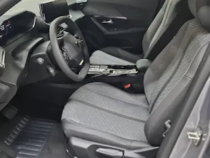 Peugeot 2008 1.2 Hybrid 145 Allure