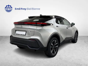 https://vehicle.imgix.net/4270218/53c76342-7235-4d62-b838-8d54087c3e9f.jpg