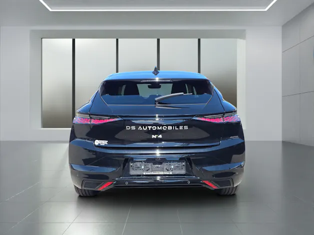 DS Automobiles No4 1.6 E-Tense Performance Line