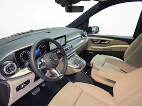 https://vehicle.imgix.net/4270311/80d95690-bd16-4bb9-9813-df7bf5c66e82.jpg
