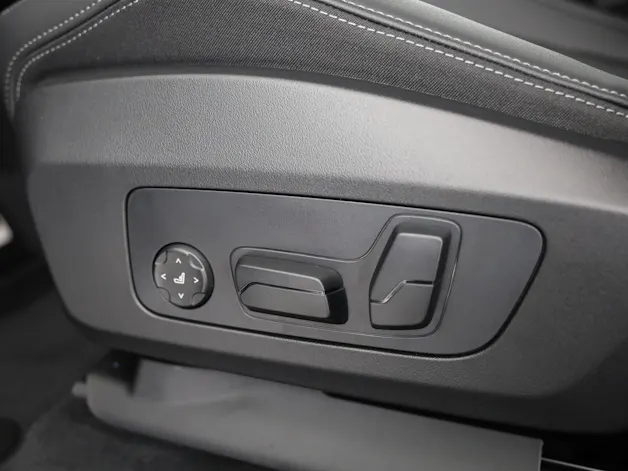 BMW 230e xDrive paddles Active Tourer