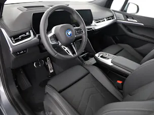 BMW 230e xDrive paddles Active Tourer