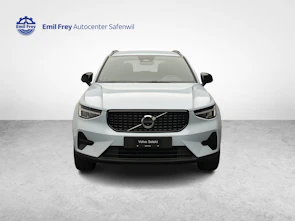 Fahrzeugbild VOLVO XC40 2.0 B3 MH Plus Dark