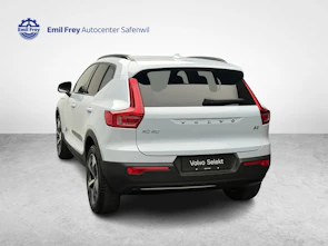 Fahrzeugbild VOLVO XC40 2.0 B3 MH Plus Dark