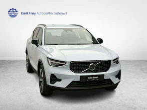 Fahrzeugbild VOLVO XC40 2.0 B3 MH Plus Dark