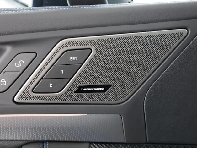 BMW 230e xDrive paddles Active Tourer