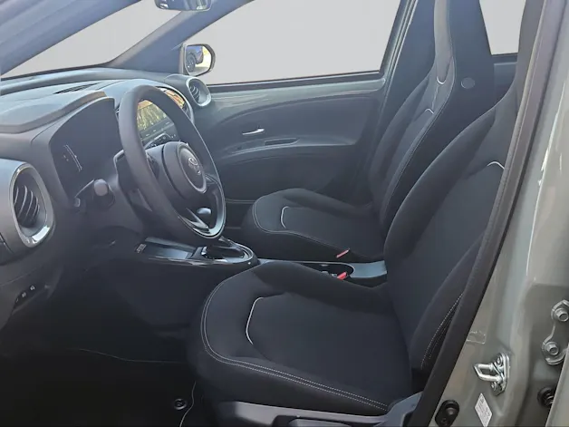 Toyota Aygo X 1.5 VVT-i HSD Trend