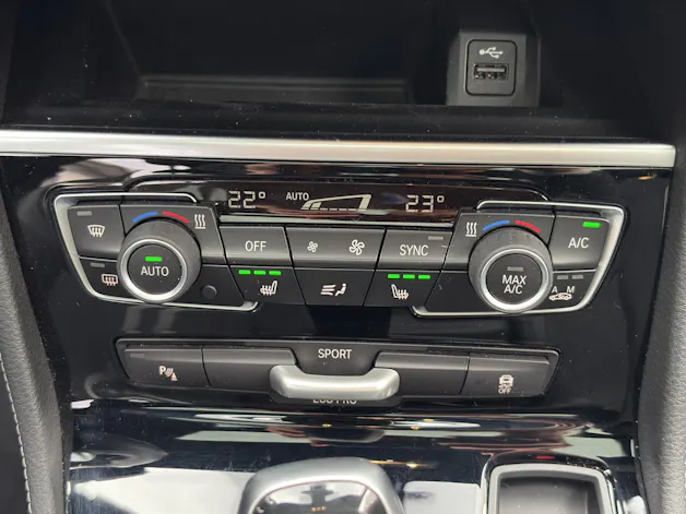 BMW 218d xDrive Active Tourer