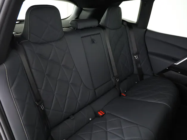 BMW iX M70