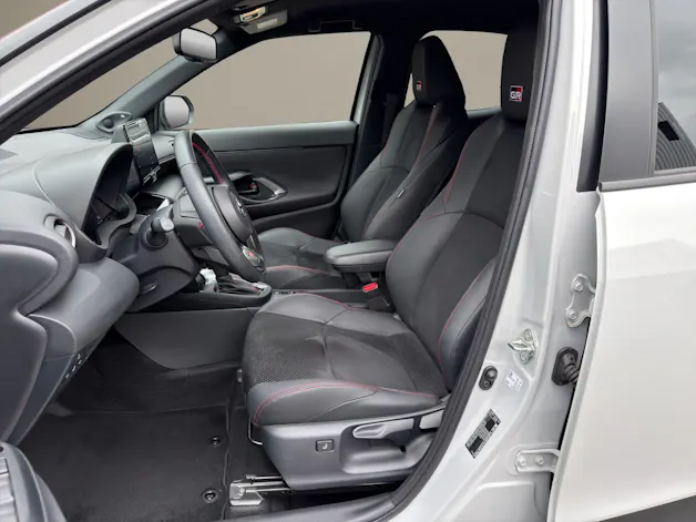 Toyota Yaris Cross 1.5 VVT-i HSD GR Sport
