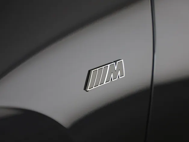BMW iX M70