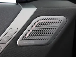 BMW iX M70