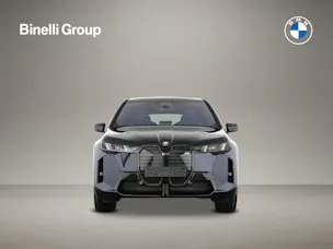BMW iX M70