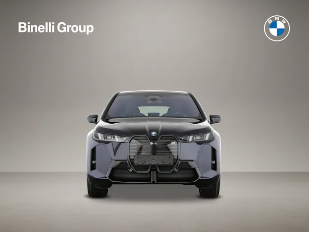 BMW iX M70