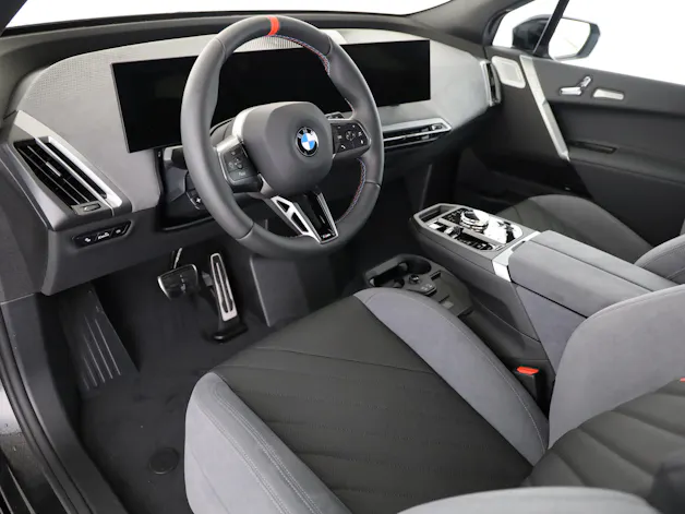 BMW iX M70