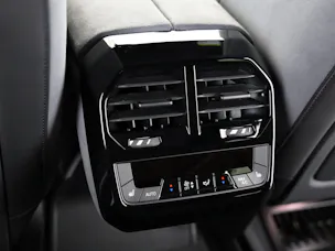 BMW iX M70
