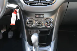 Peugeot 208 1.2 PureTech Signature S/S