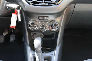 Peugeot 208 1.2 PureTech Signature S/S
