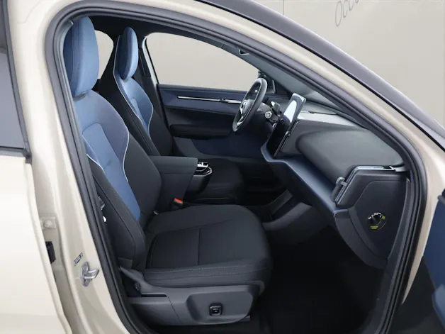 Volvo EX30 CC E60 Twin Performance AWD